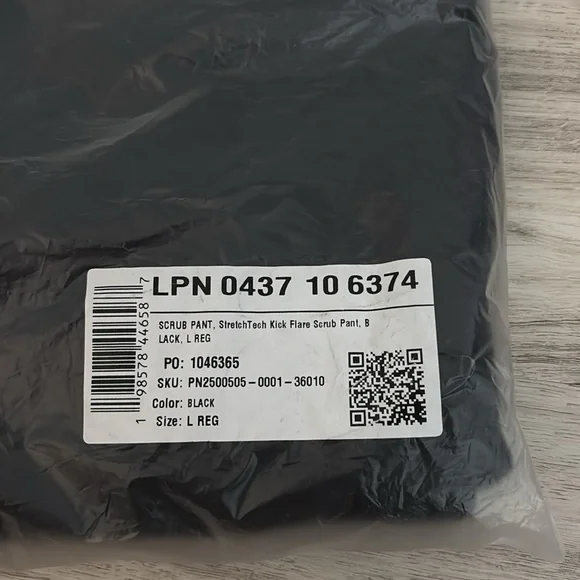 StretchTech™ Kick Flare Scrub Legging - Picture 4 of 5